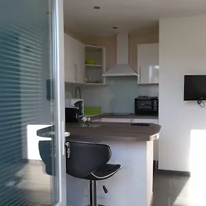 Appartement Lumineux Avec Terrasse, Tarbes